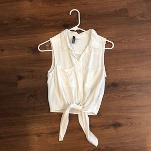 Women’s Sleeveless Tie-Front Blouse
